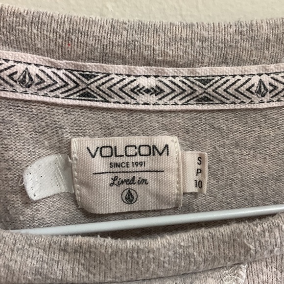 Small Volcom crewneck - Picture 3 of 5
